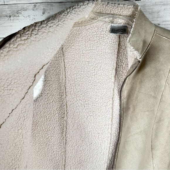 Chico's Sherpa Faux Suede Ecru Vest Zip Front Pockets 2 L/ 12-14 - Picture 8 of 8